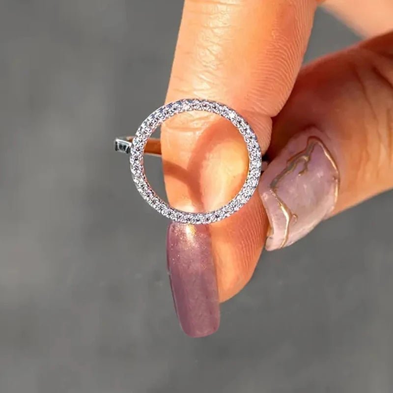 🔴 Bague Ronde Creuse Femme - Design Moderne Élégant - FoytiShop