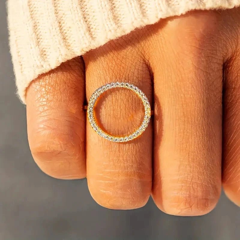 🔴 Bague Ronde Creuse Femme - Design Moderne Élégant - FoytiShop