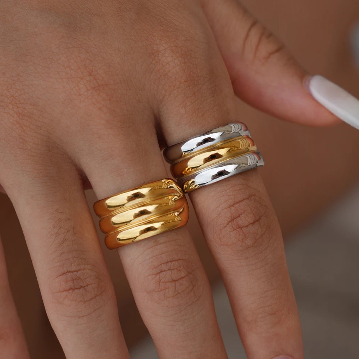 💎 Bague Zircon Carrée Femme - Élégance Moderne - FoytiShop