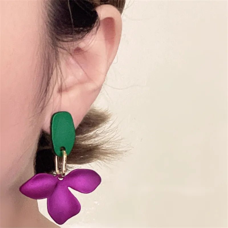 🍃 Boucles d'Oreilles 3 Feuilles Asymétrique Goutte - Mode Coréenne Tendance - FoytiShop