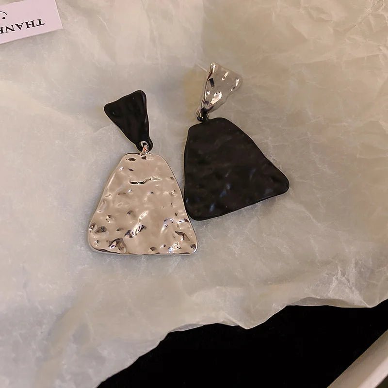 🍃 Boucles d'Oreilles 3 Feuilles Asymétrique Goutte - Mode Coréenne Tendance - FoytiShop