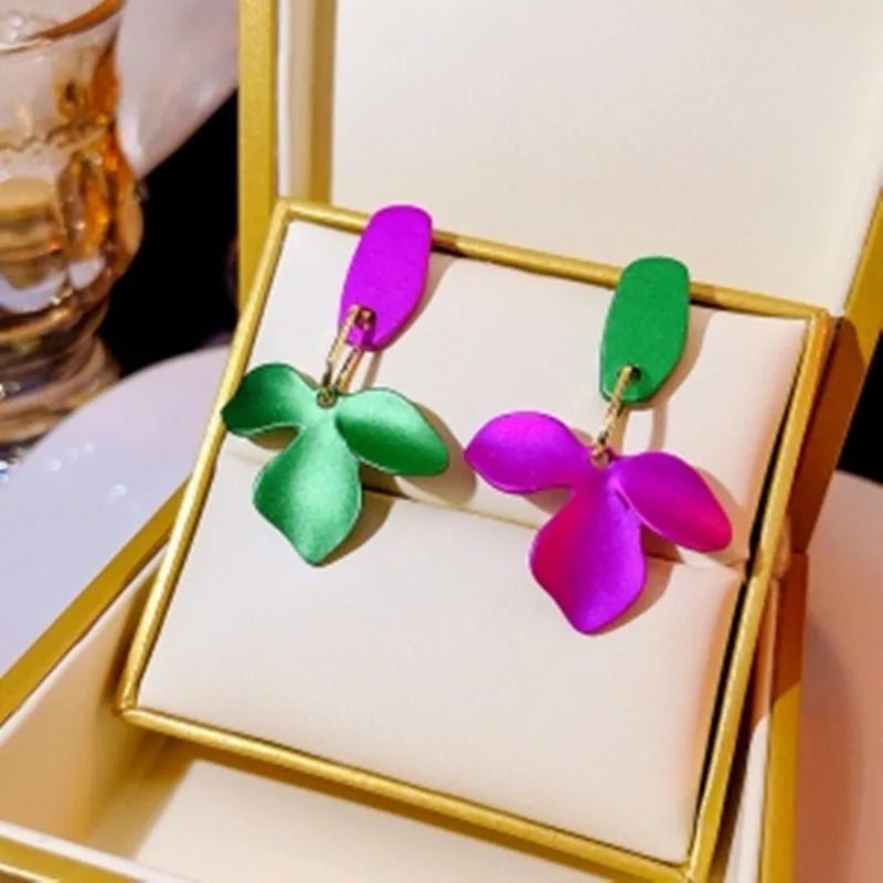 🍃 Boucles d'Oreilles 3 Feuilles Asymétrique Goutte - Mode Coréenne Tendance - FoytiShop