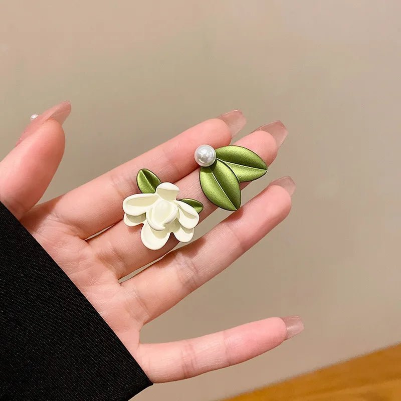 🍃 Boucles d'Oreilles 3 Feuilles Asymétrique Goutte - Mode Coréenne Tendance - FoytiShop