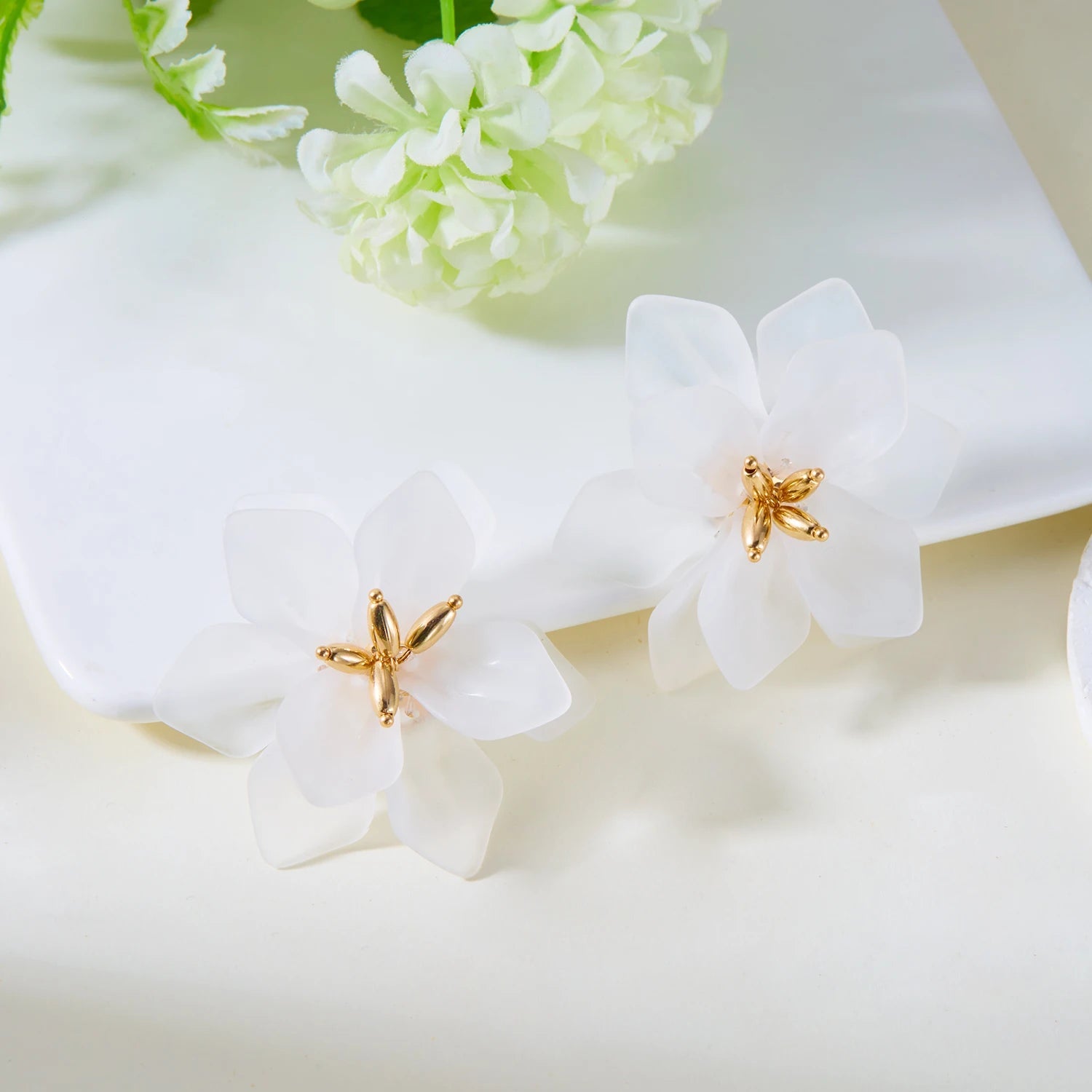 🌺 Boucles d'Oreilles Acrylique Grandes Fleurs Femme - Design Élégant - FoytiShop