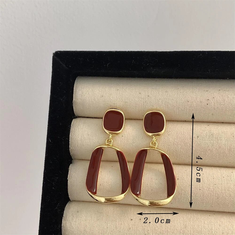 Boucles d'Oreilles Carrées Évidées – Émail Géométrique - FoytiShop