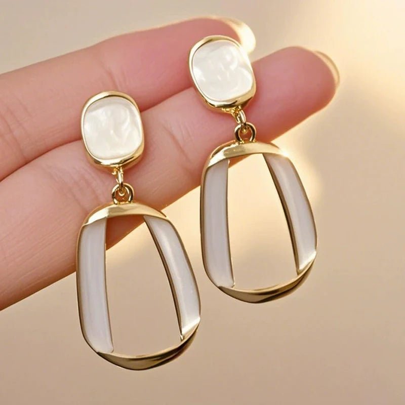 Boucles d'Oreilles Carrées Évidées – Émail Géométrique - FoytiShop
