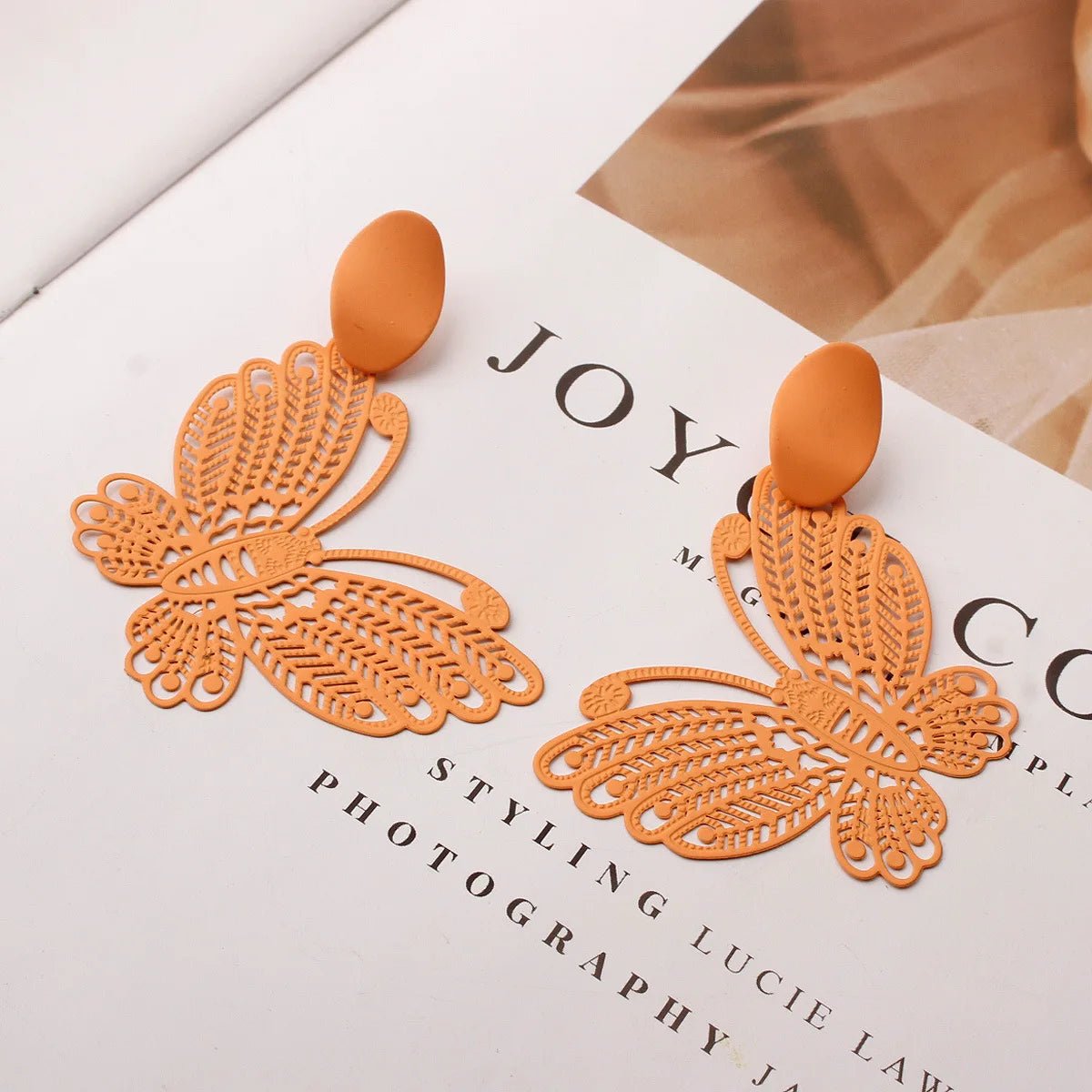 🌸 Boucles d'Oreilles Fleur Forêt Noire - Motif Ajouré Goutte d'Eau Style Coréen - FoytiShop