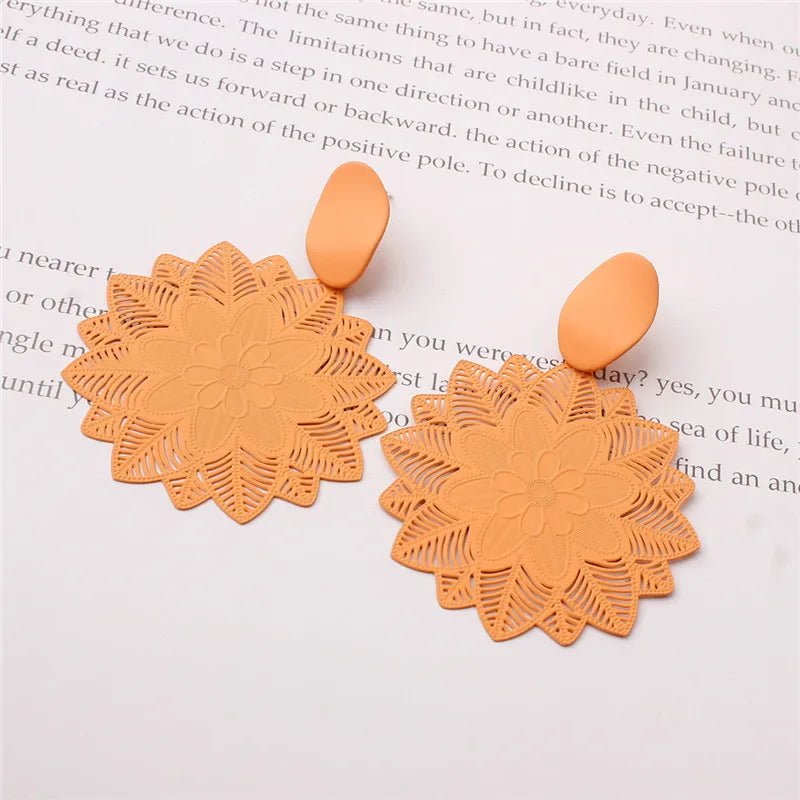 🌸 Boucles d'Oreilles Fleur Forêt Noire - Motif Ajouré Goutte d'Eau Style Coréen - FoytiShop