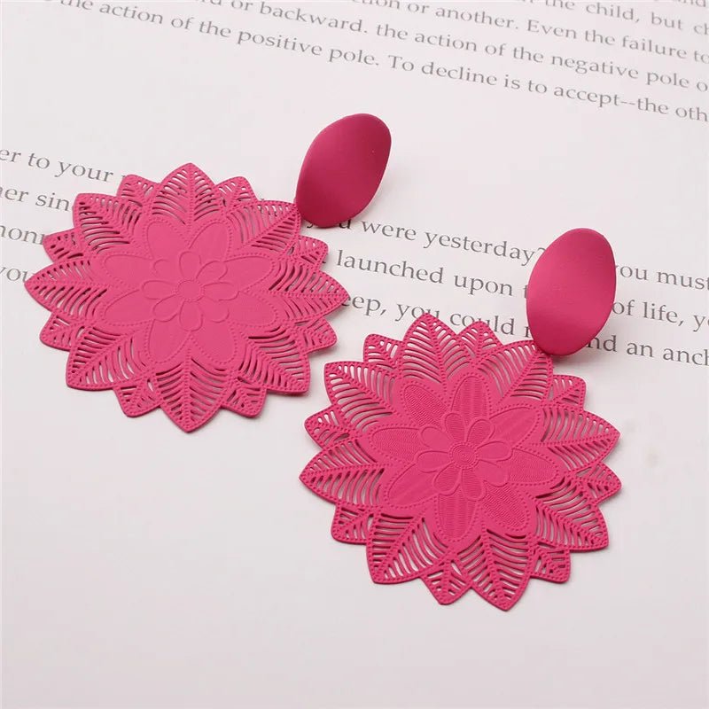 🌸 Boucles d'Oreilles Fleur Forêt Noire - Motif Ajouré Goutte d'Eau Style Coréen - FoytiShop