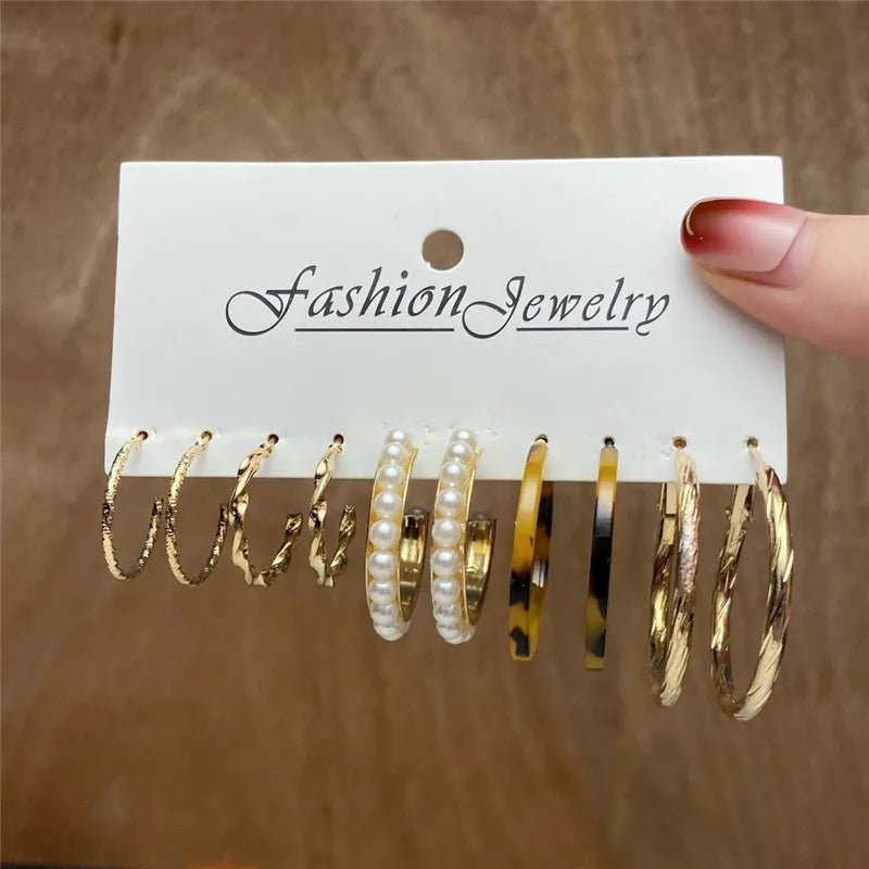 🦋 Boucles d'Oreilles Papillon Acrylique Creux - Design Élégant Femme - FoytiShop