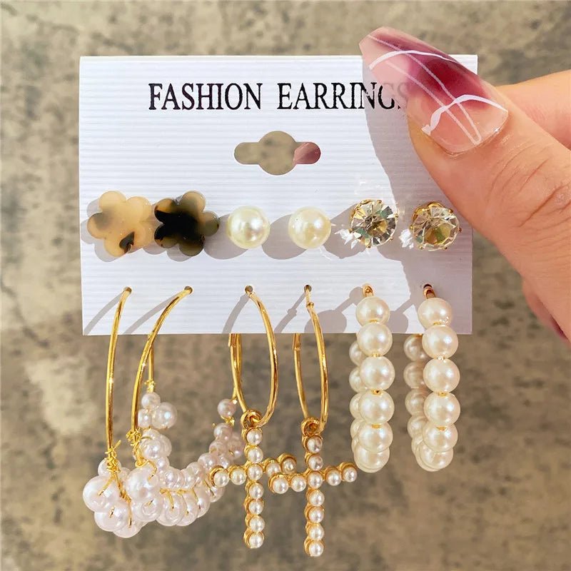 🦋 Boucles d'Oreilles Papillon Acrylique Creux - Design Élégant Femme - FoytiShop