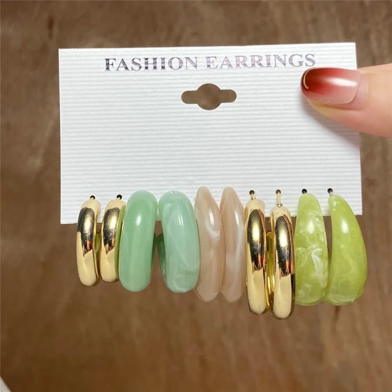 🦋 Boucles d'Oreilles Papillon Acrylique Creux - Design Élégant Femme - FoytiShop