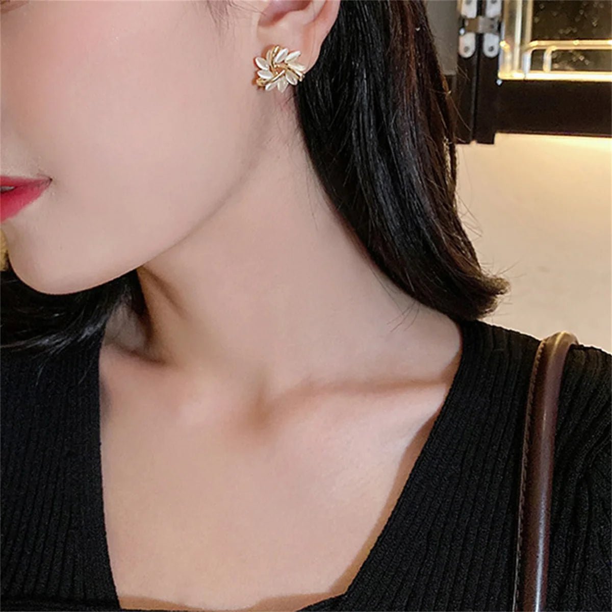 Boucles Élégance Délicate — Style Minimaliste - blanc doré - FoytiShop
