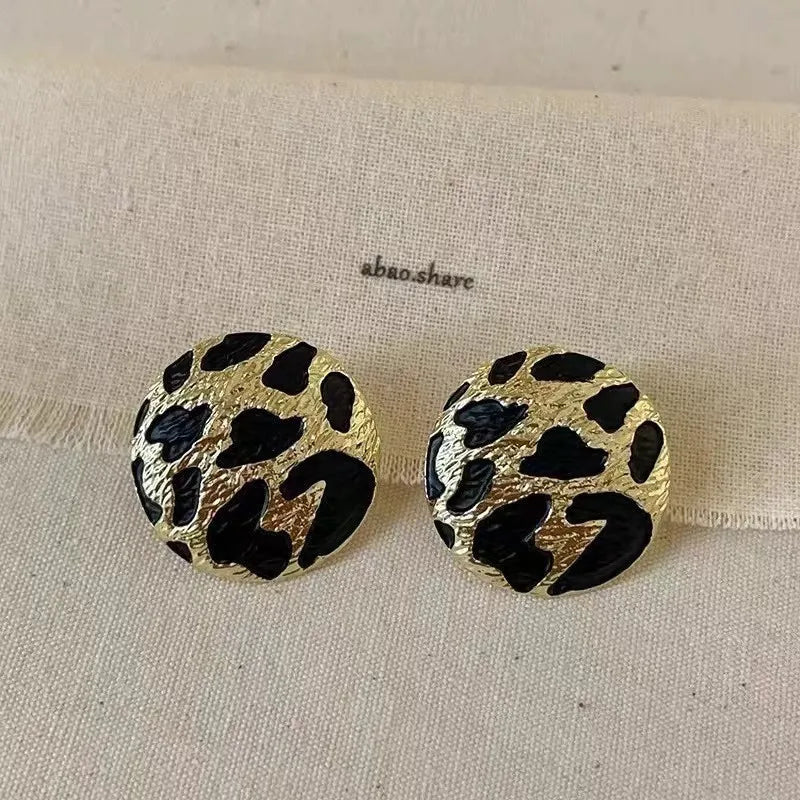 Boucles Élégance Délicate — Style Minimaliste - noire doré - FoytiShop