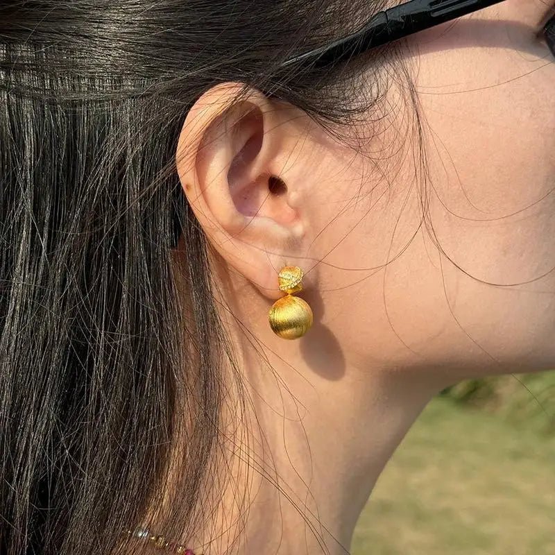 Boucles Élégance Intemporelle — Style Chic & Raffiné 02 - FoytiShop