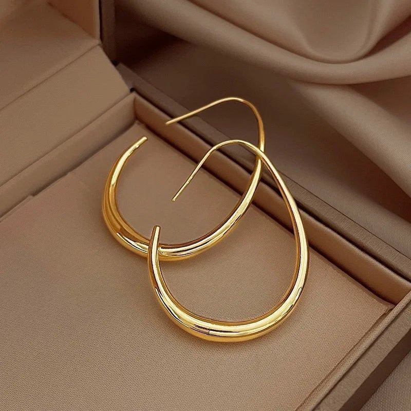 Boucles Minimalistes Dorées — Chic & Intemporelles - FoytiShop