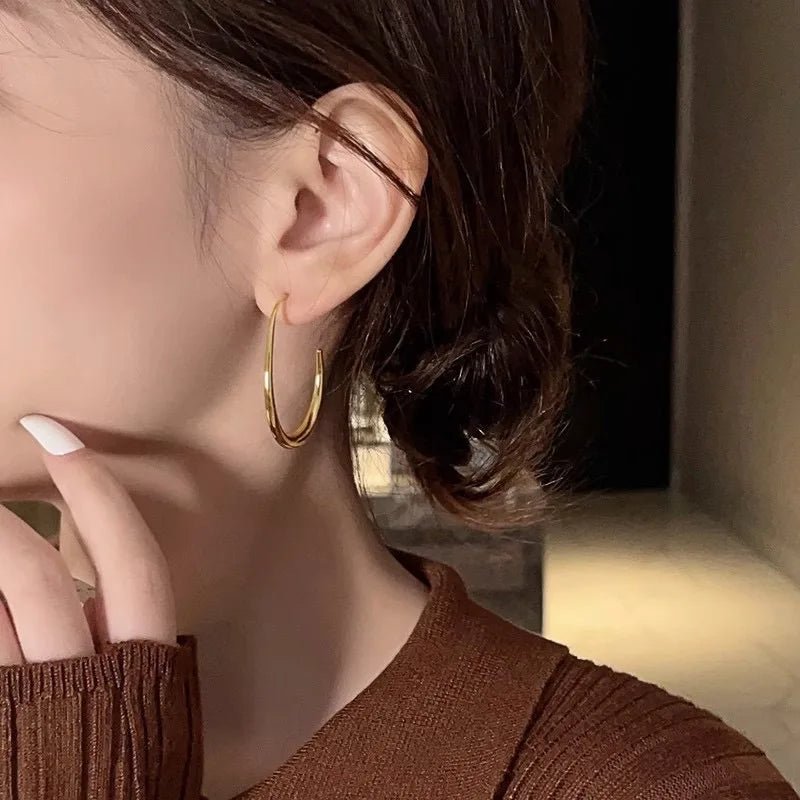 Boucles Minimalistes Dorées — Chic & Intemporelles - FoytiShop