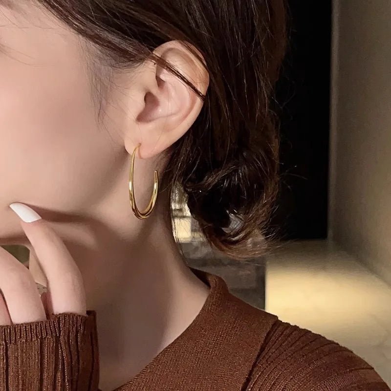 Boucles Minimalistes Dorées — Chic & Intemporelles - FoytiShop
