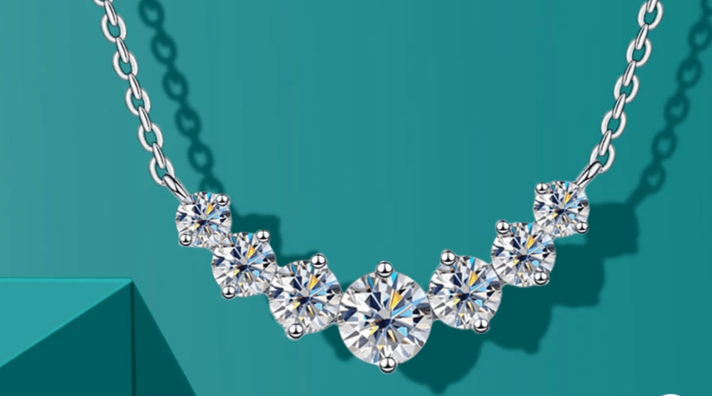 Collier Élégance Fine — Pendentif Brillant - FoytiShop