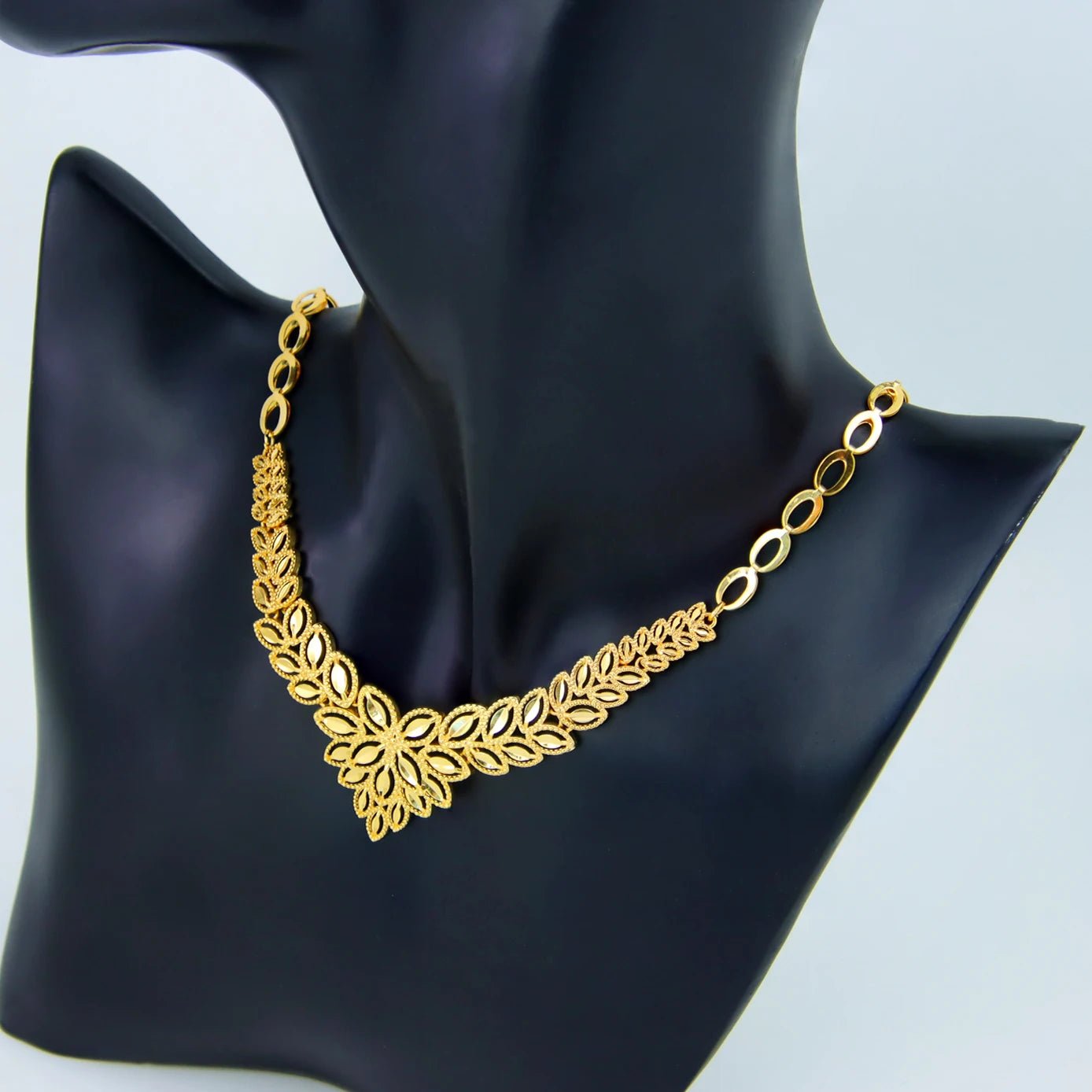 Collier Initiale Doré — Bijou Personnalisé Élégant - FoytiShop