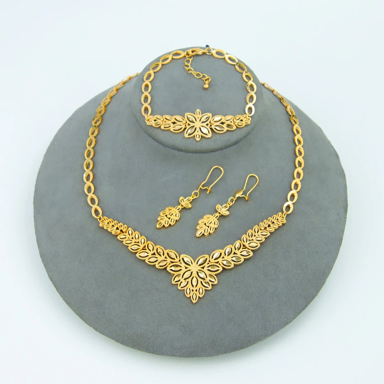 Collier Initiale Doré — Bijou Personnalisé Élégant - FoytiShop