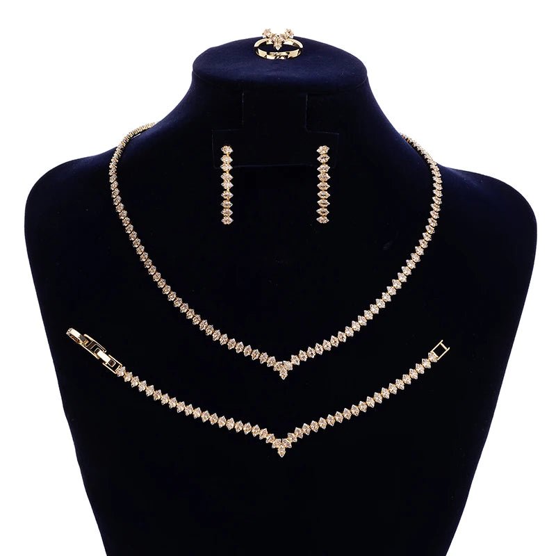 Collier Noir Élégance — Multi Rangs Raffinés - FoytiShop
