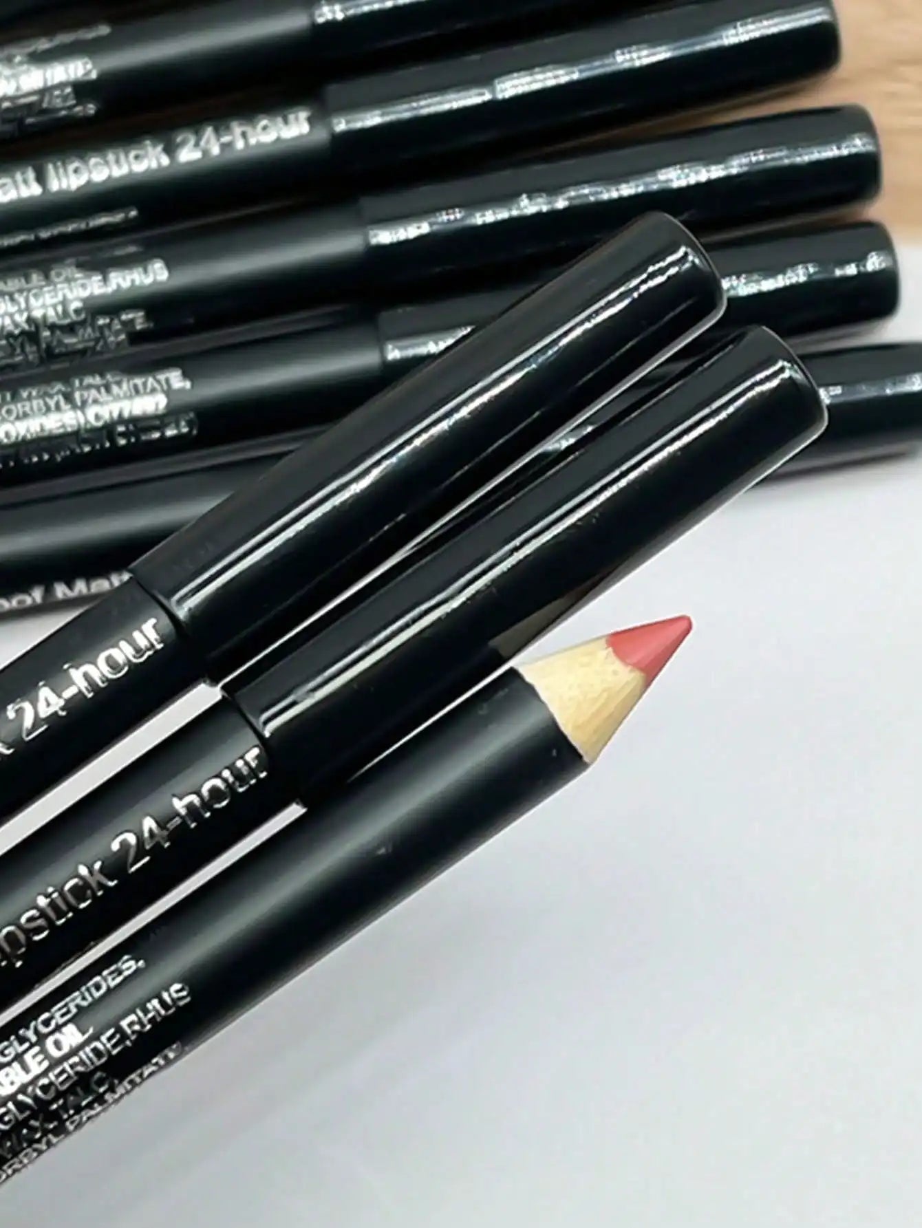 Ensemble 12 Crayons Lèvres Professionnels - FoytiShop
