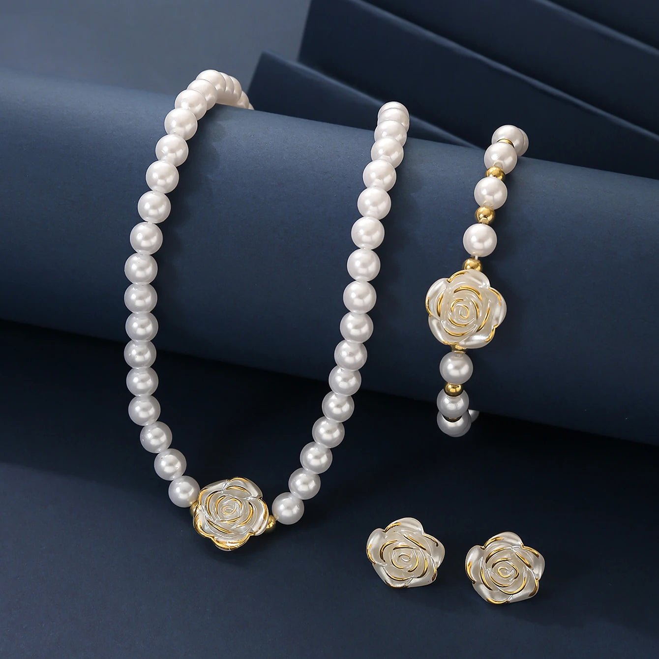💐 Ensemble Collier et Bracelets Perles Imitation - Fleur Délicate - FoytiShop
