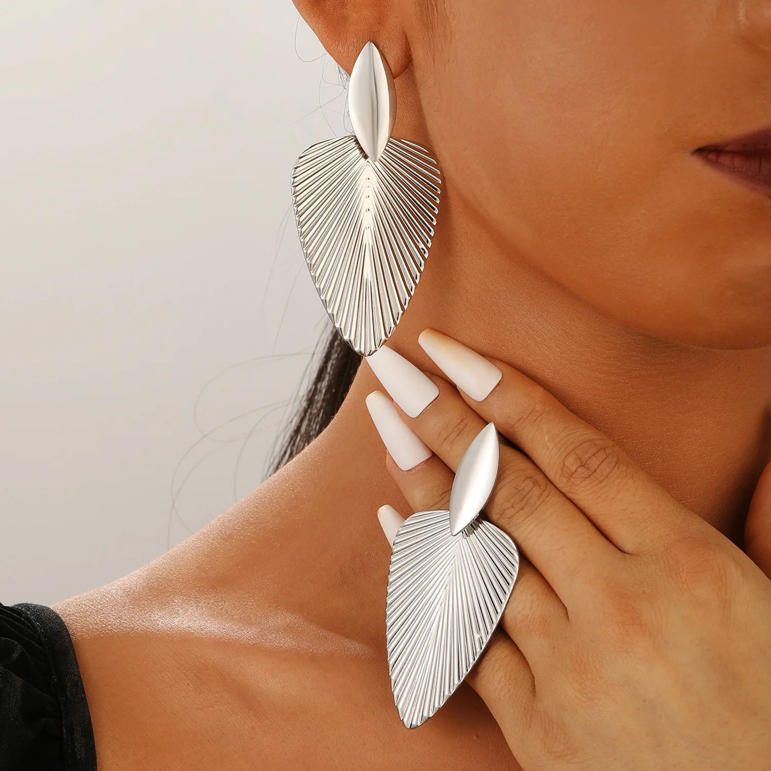 Grandes Boucles d'Oreilles Feuille Texturée – Doré Élégant - FoytiShop