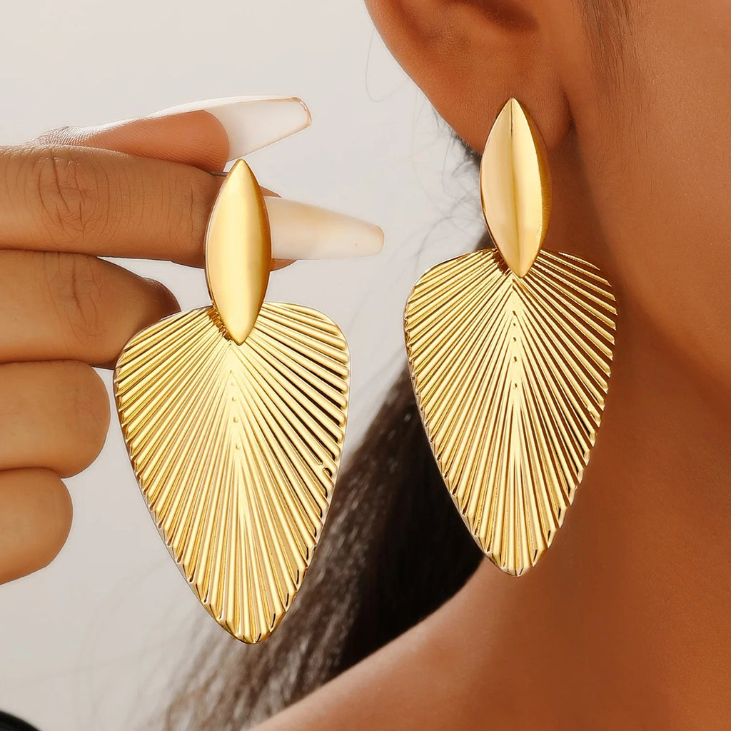 Grandes Boucles d'Oreilles Feuille Texturée – Doré Élégant - FoytiShop