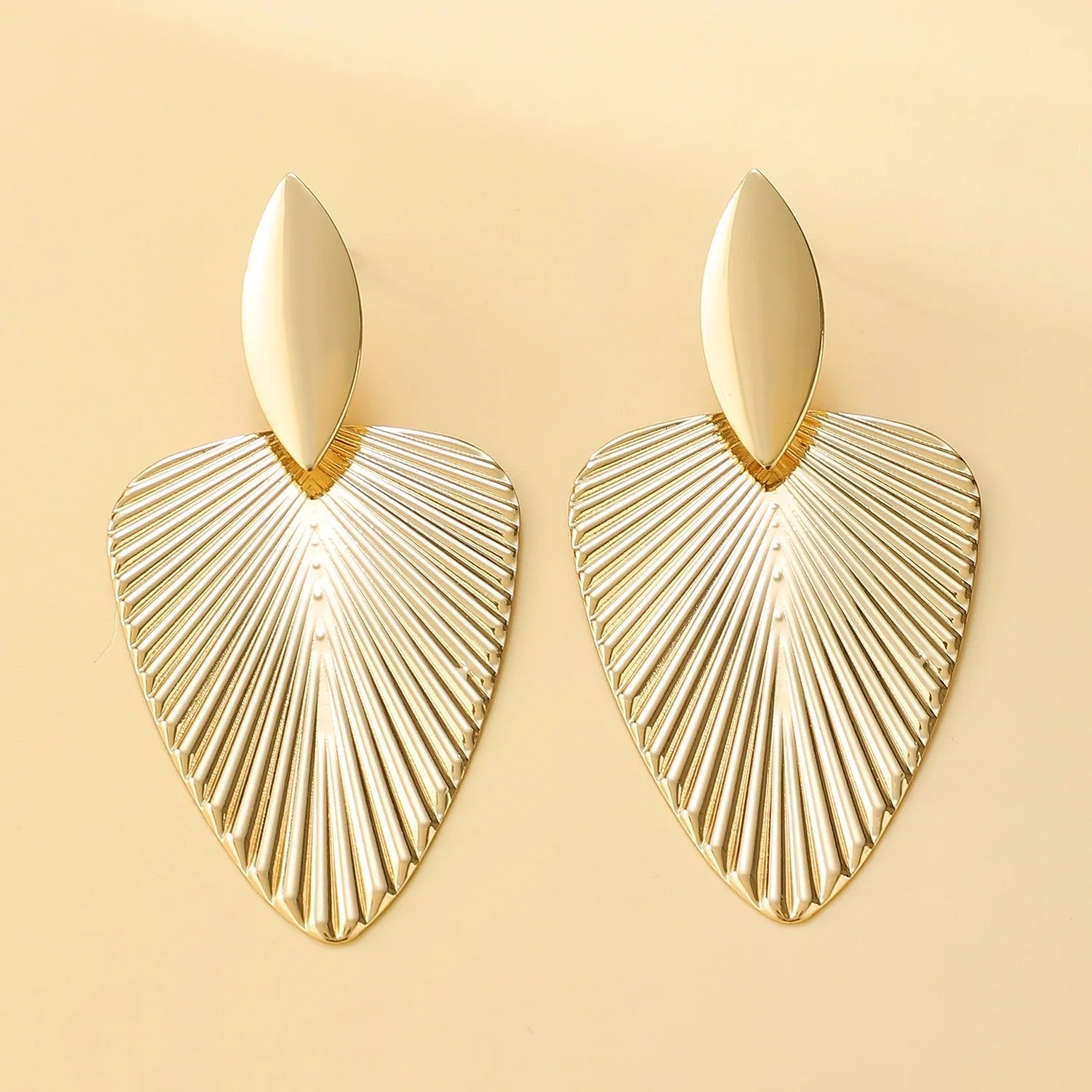 Grandes Boucles d'Oreilles Feuille Texturée – Doré Élégant - FoytiShop