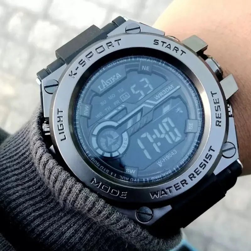 Montre Sport Multifonction LED Étanche Homme - Numérique Grand Cadran - FoytiShop