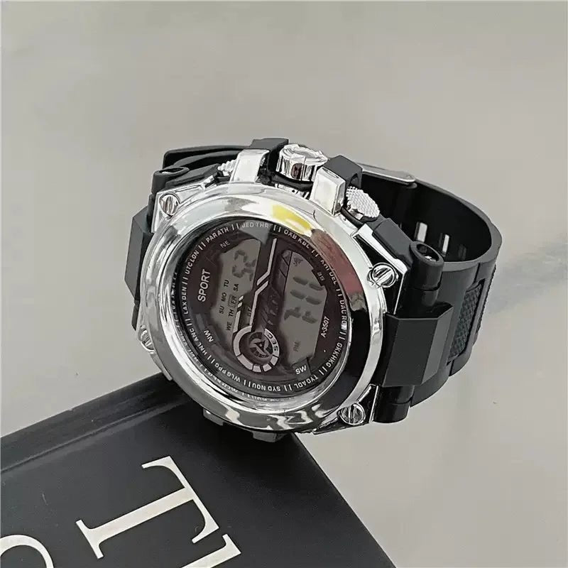Montre Sport Multifonction LED Étanche Homme - Numérique Grand Cadran - FoytiShop