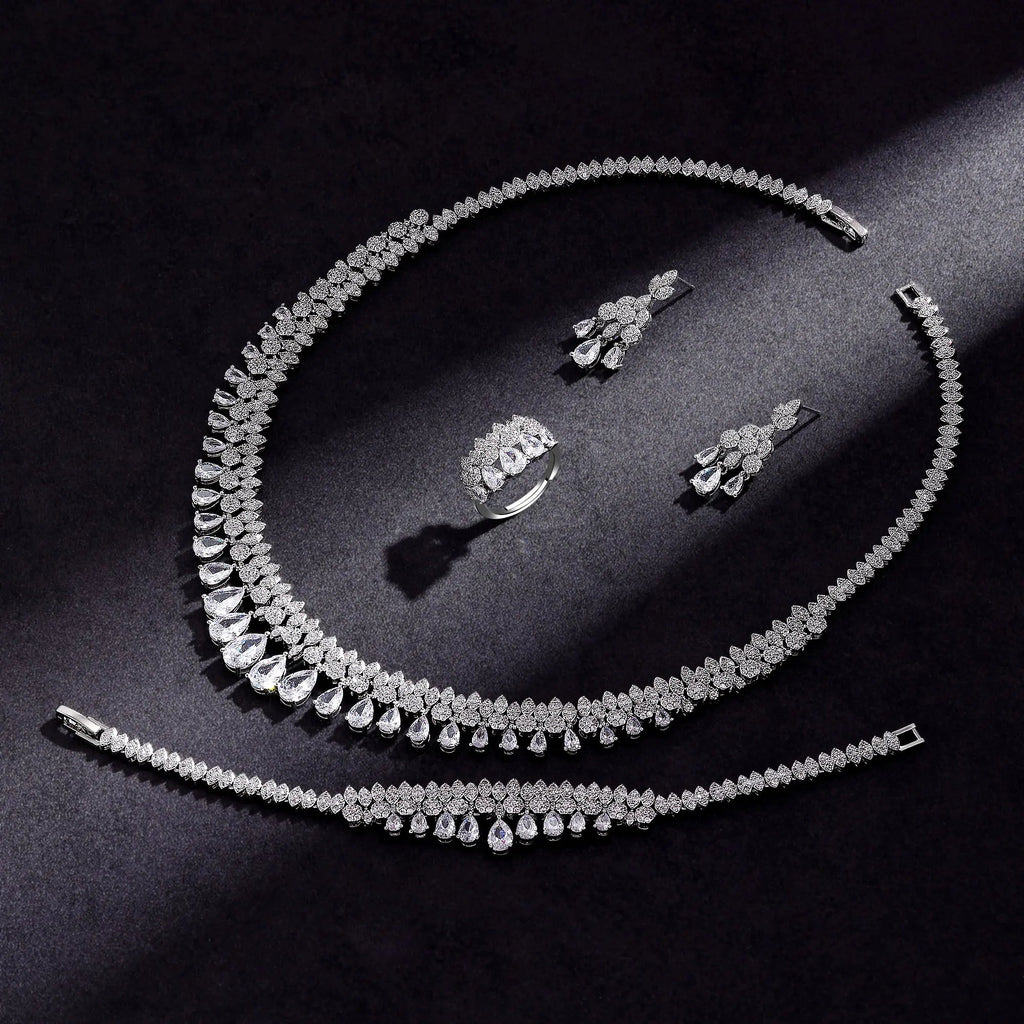 Parure Élégance Royale — Collier & Boucles d’Oreilles - FoytiShop