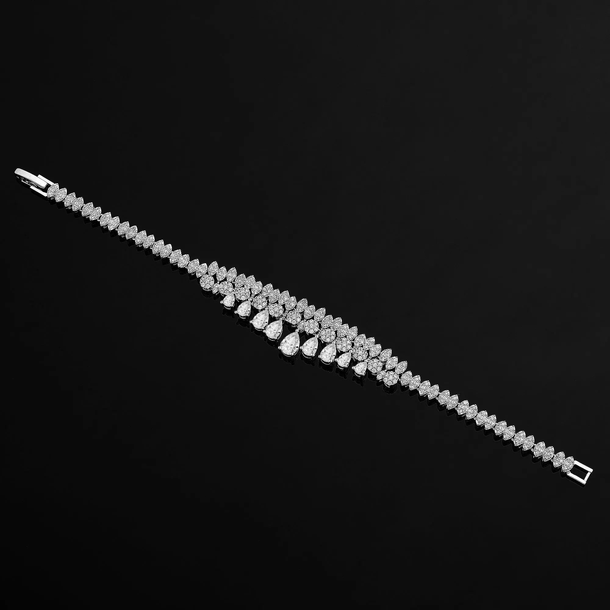 Parure Élégance Royale — Collier & Boucles d’Oreilles - FoytiShop