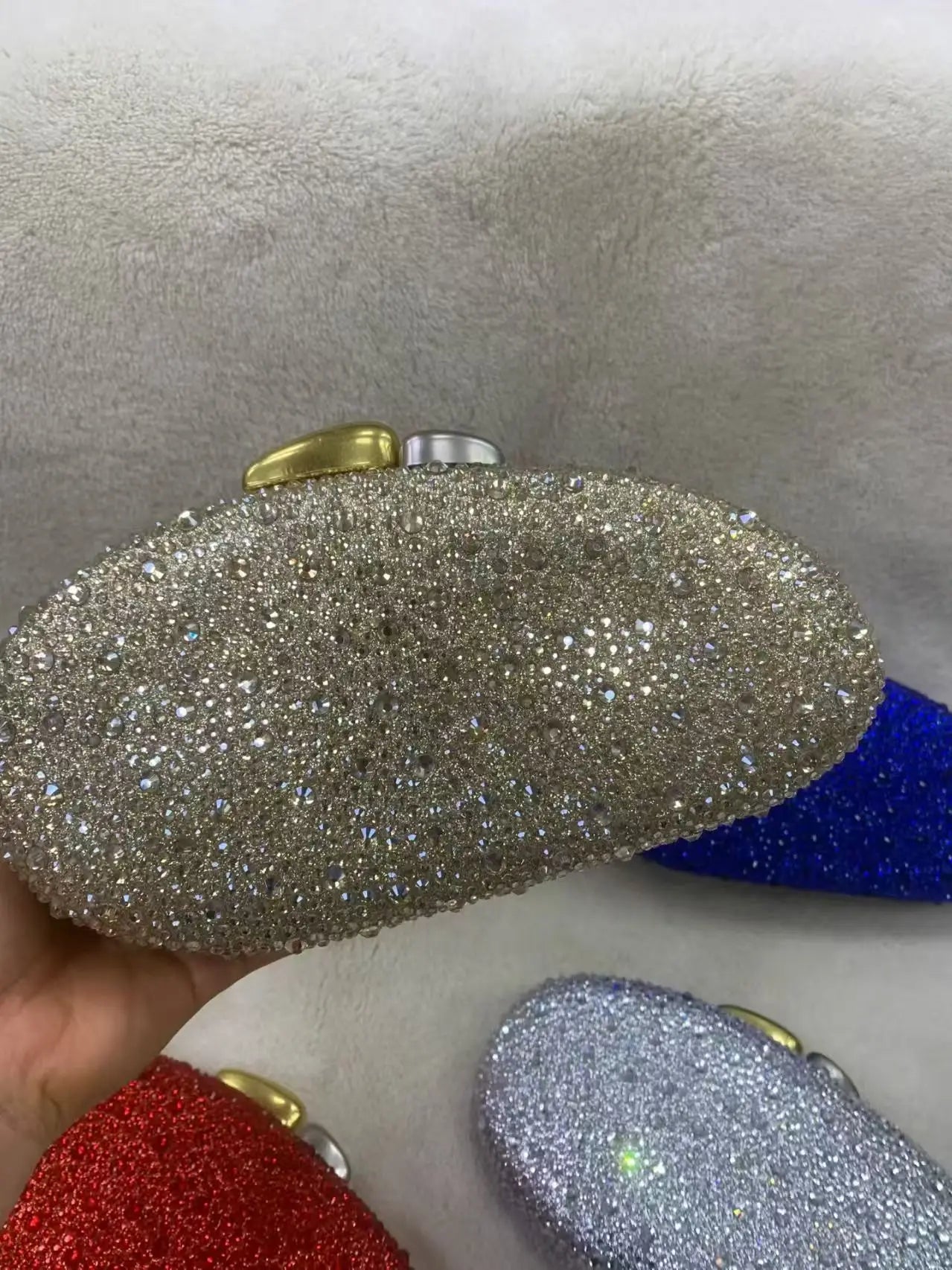 Pochette en forme de coquille de styliste avec chaîne de fermeture métallique - FoytiShop