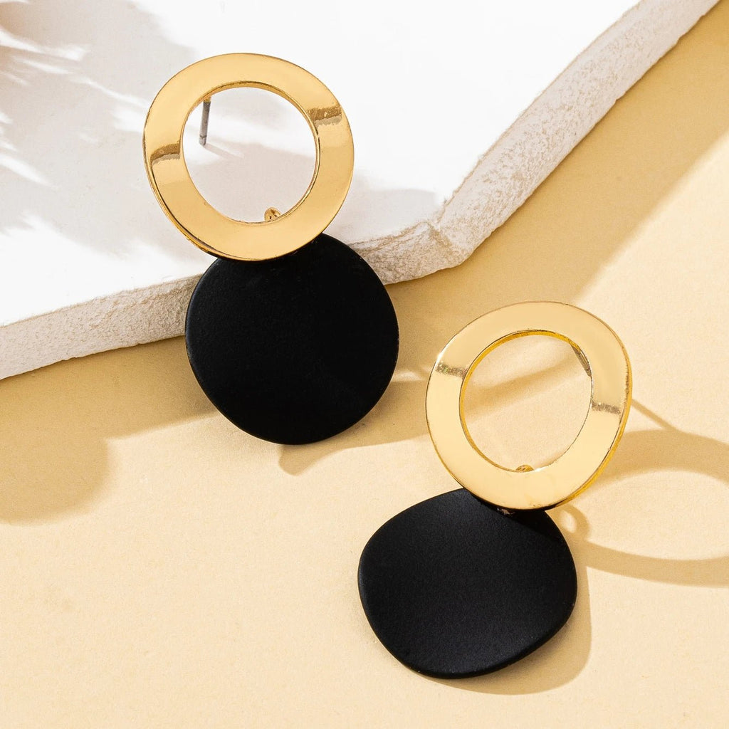 Une paire de boucles d'oreilles pour femmes, motif ondulé, disque rond - FoytiShop